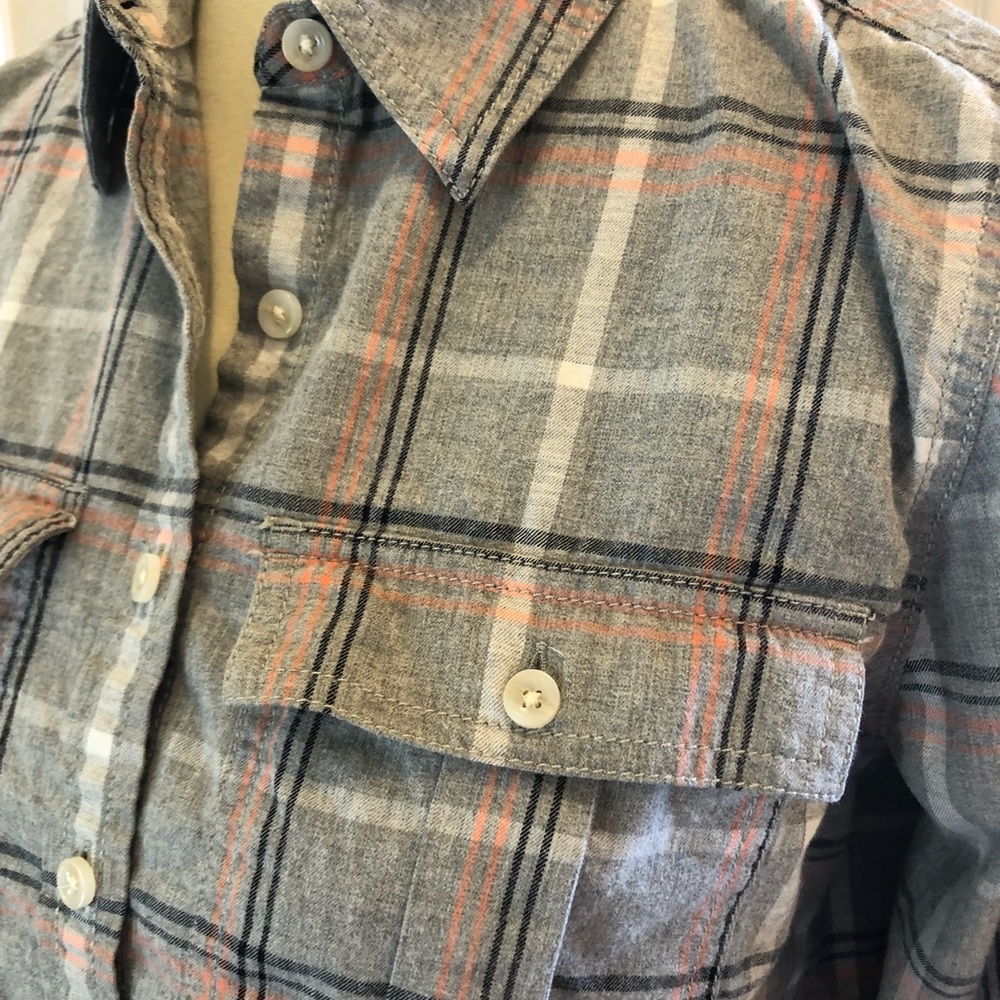 EUC - worn twice. Banana Republic button down